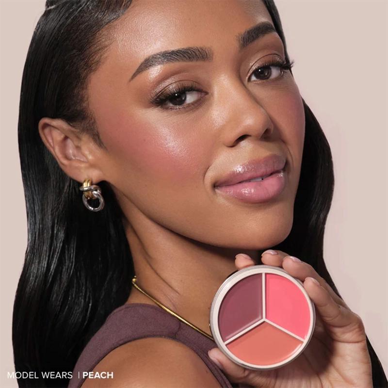 ماجيك تاتش بلاش تريو (Magic Touch Blush Trio)
