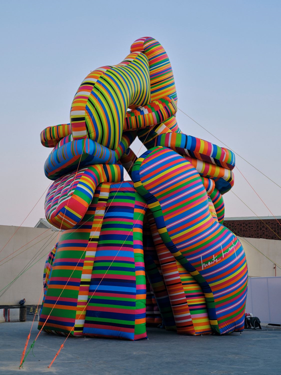 مارتا مينوجين Marta Minujín, Sculpture of dreams, 2022, Courtesy of SAMoCA 9