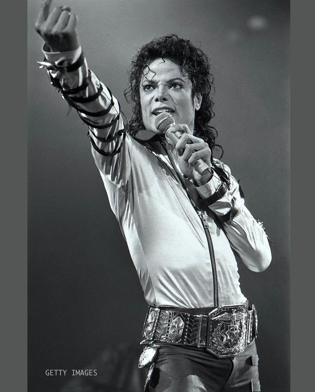 مايكل جاكسون في إحدى حفلاته