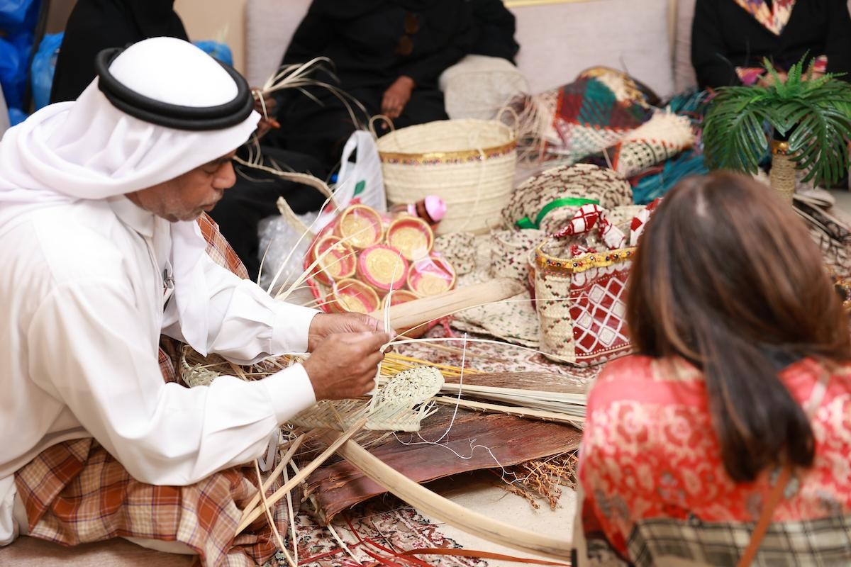 مبادرة الخوص تضع التراث والحرف اليدوية على خارطة الحرف والممارسات المعاصرة