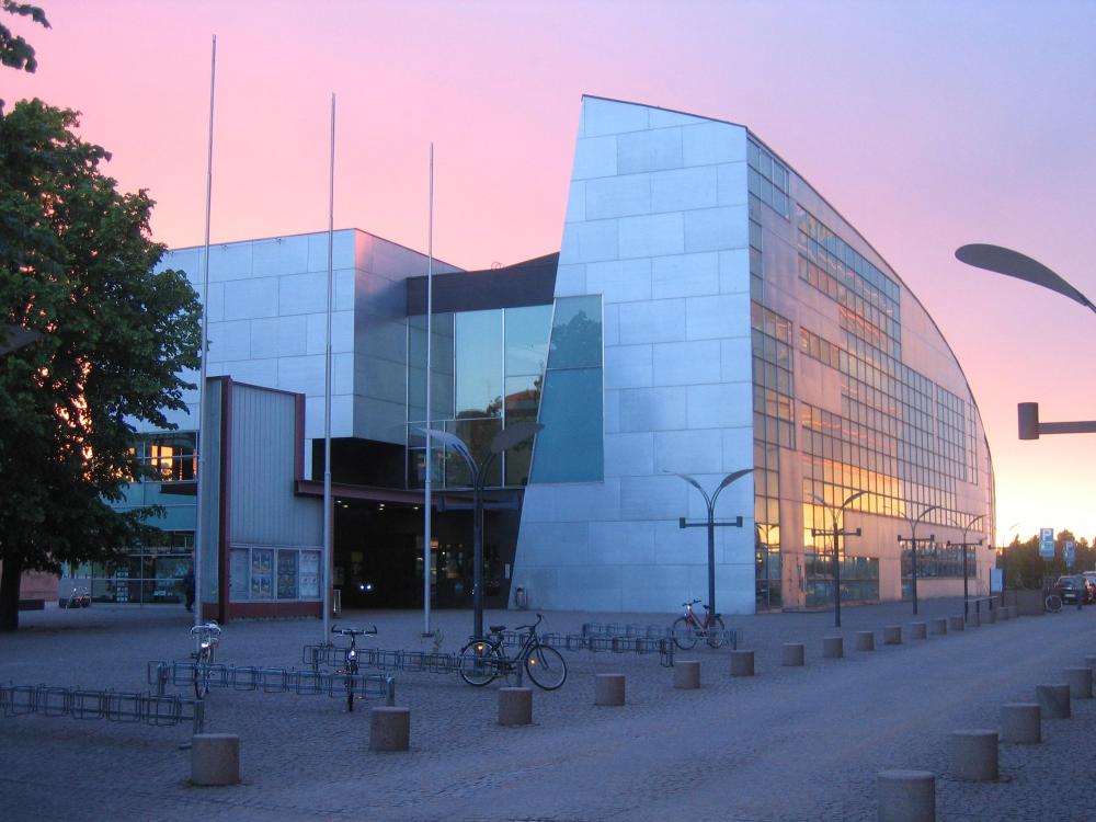 متحف كيازما للفن المعاصر (Museum of Contemporary Art Kiasma).jpg