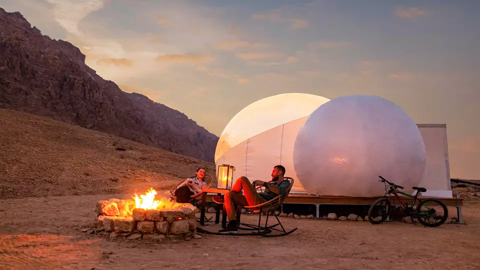 متعة الاستجمام في منتزه جبل حفيت الصحراوي