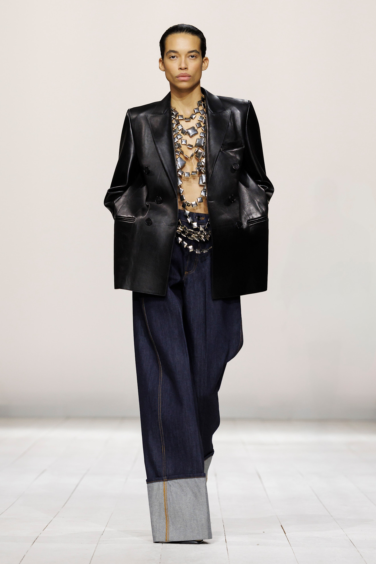 مجموعة الأزياء الجاهزة من Givenchy لربيع وصيف 2026