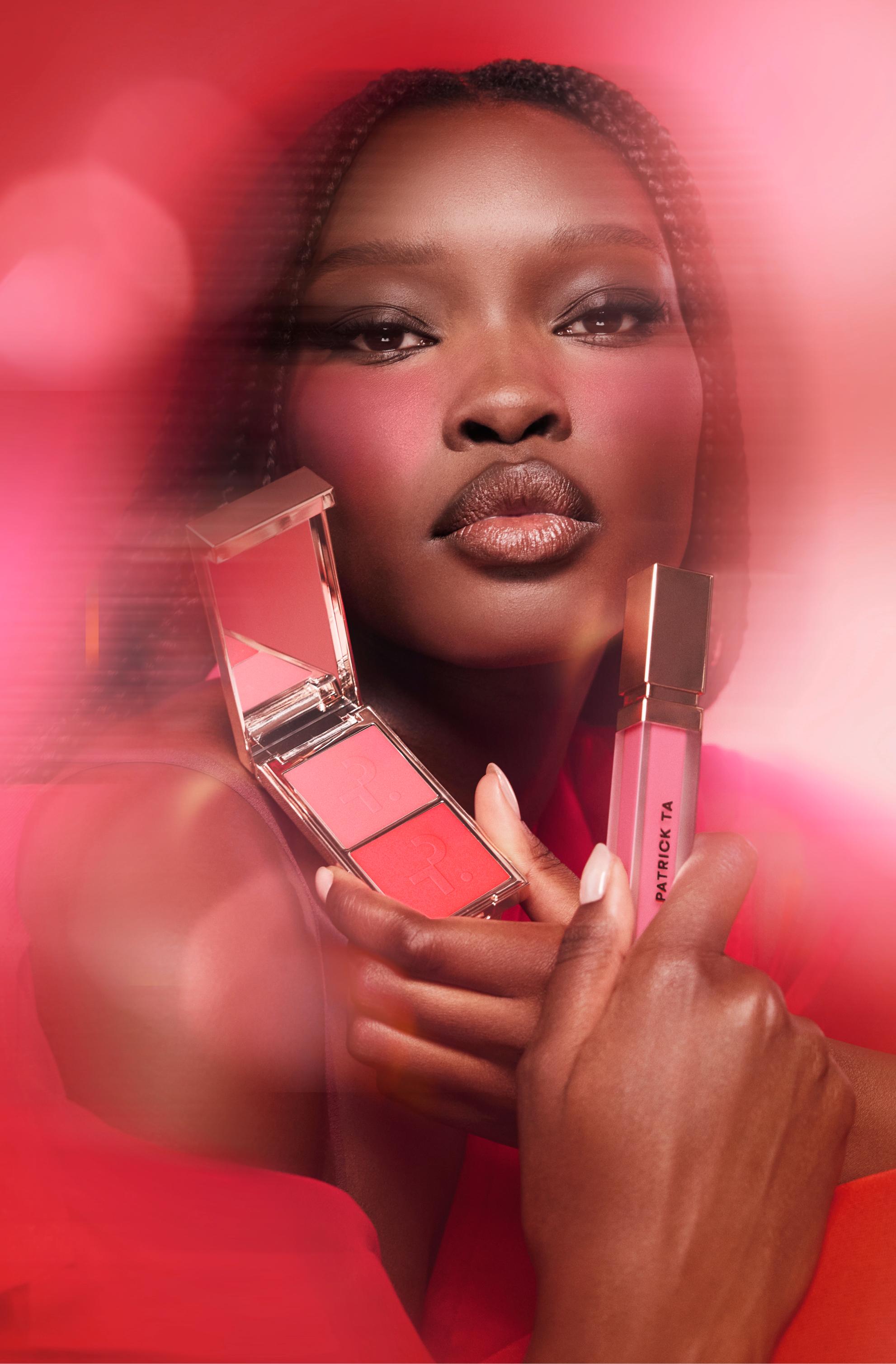 مجموعة Transition Blush من Patrick Ta لبلاش ناعم ومموّه1