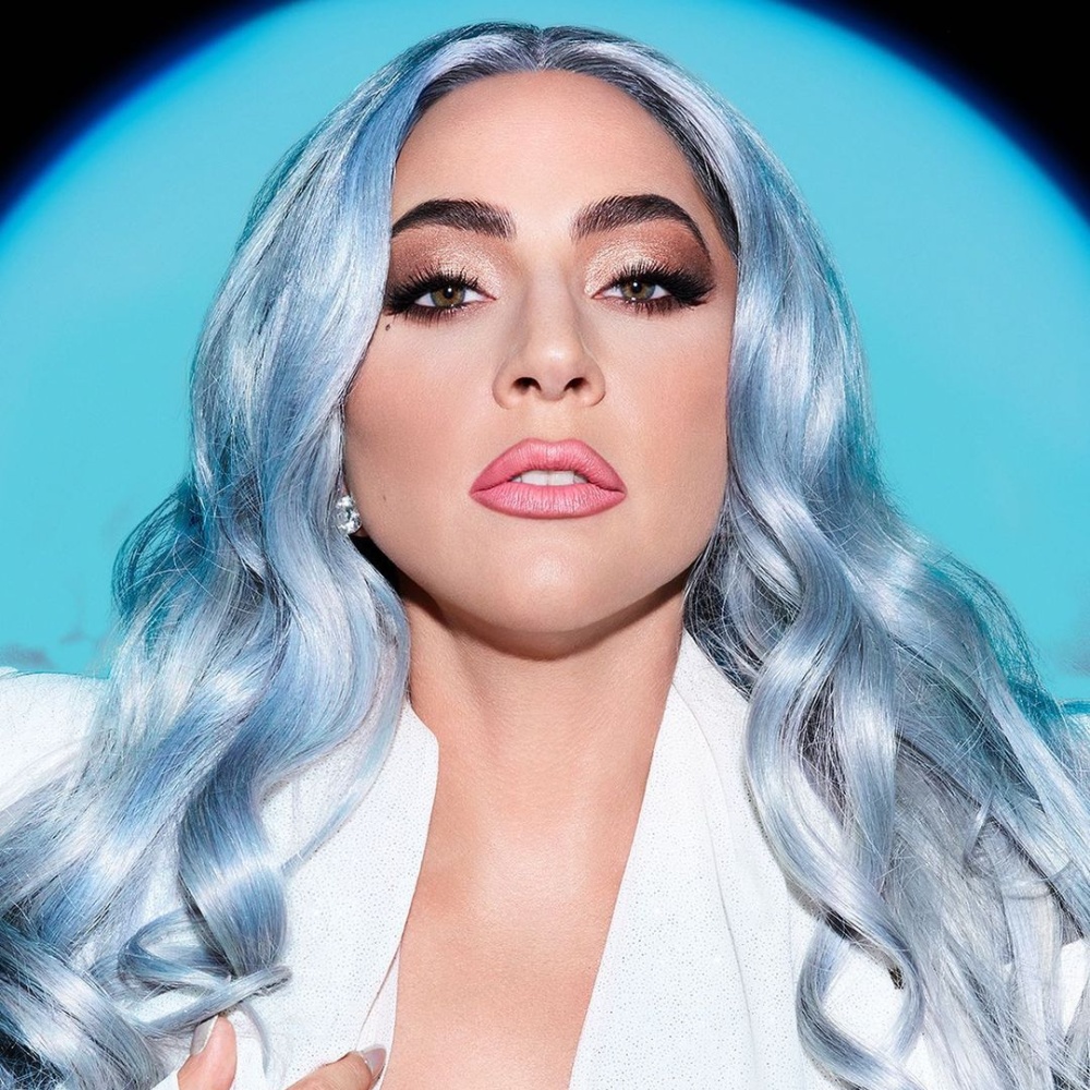 الليدي غاغا Lady Gaga تحتفل بعيد ميلادها الـ 39