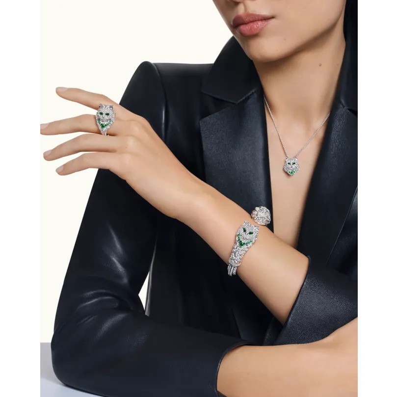مجوهرات مرصعة بحجر العقيق الأخضر من Boucheron