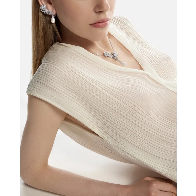 مجوهرات مزينة باللؤلؤ من  Boucheron