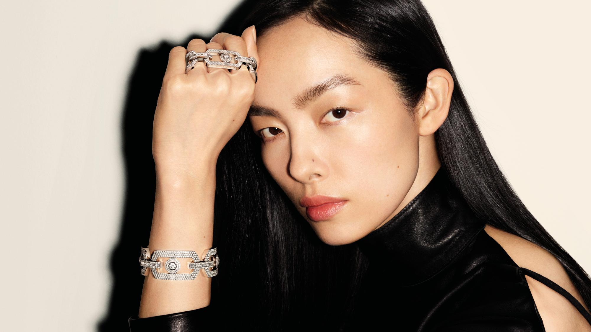 مجوهرات ميسيكا ترافق Fei Fei Sun في لحظات أنوثة آسرة