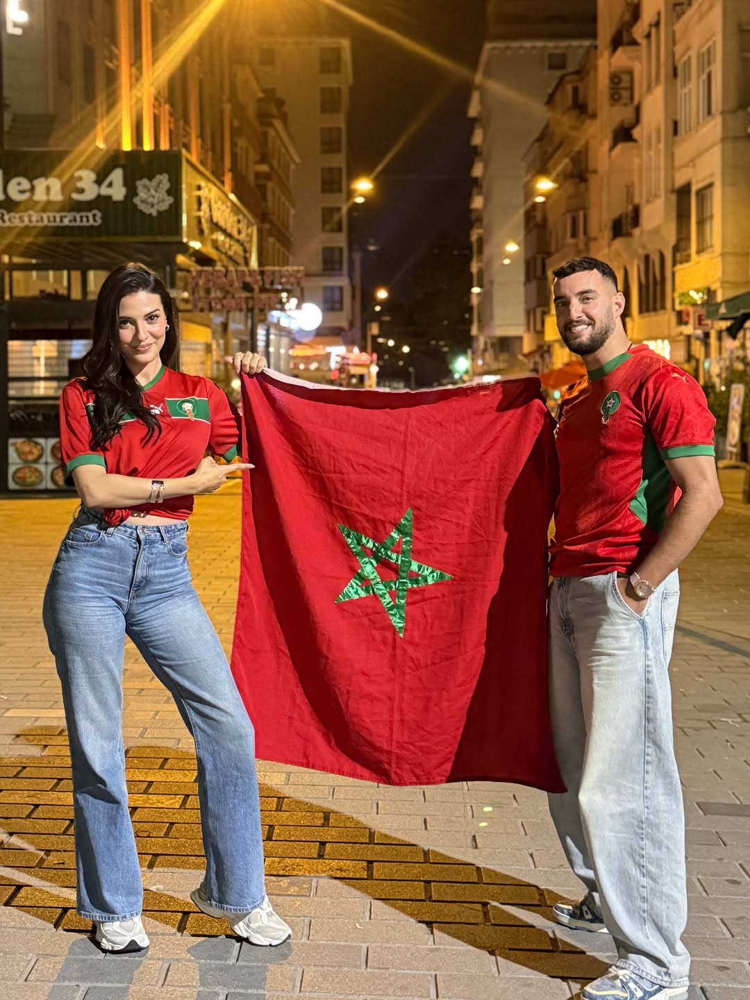 محاسن المرابط وزهير البهاوي يشجعان المغرب من تركيا
