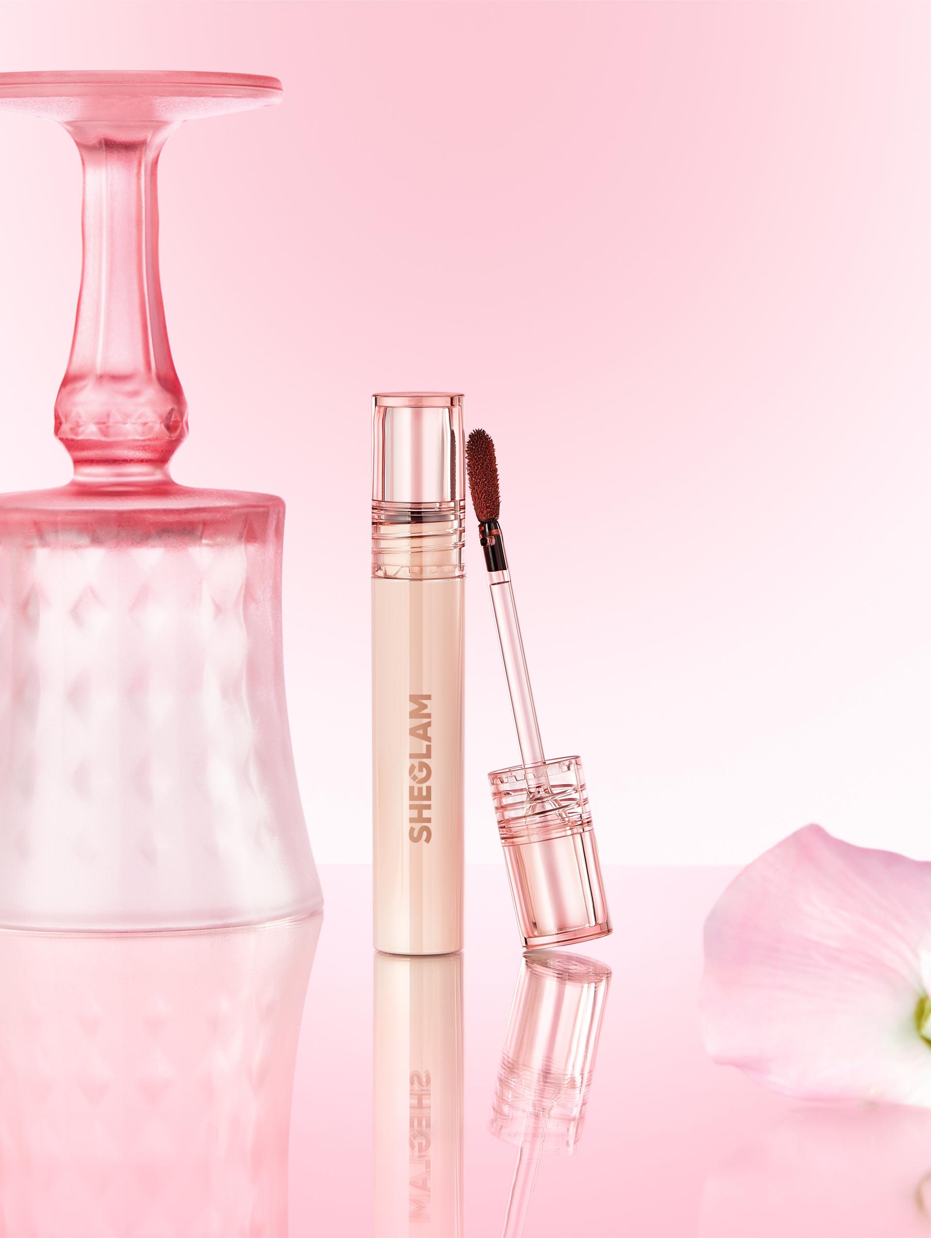 محدد الشفاه القابل للتقشير بتأثير التينت  SHEGLAM Fall In Line Peel Off Lip Liner Stain من SHEGLAM