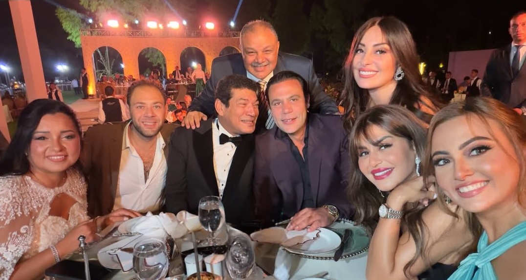 محمد إمام يحتفل مع شيرين عادل
