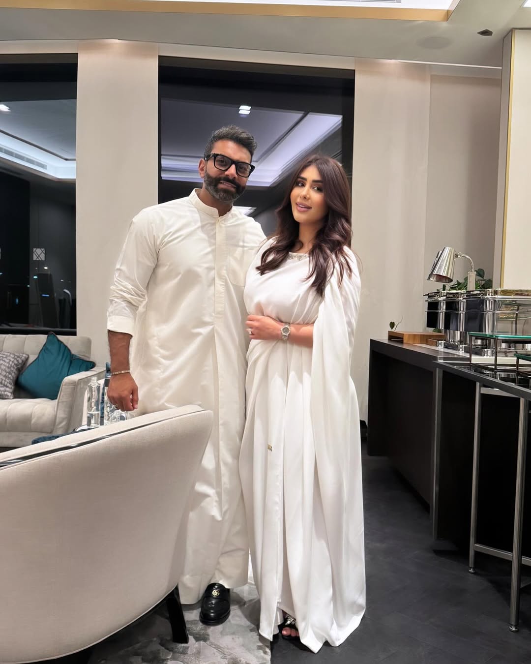 محمد الحداد يحتفل بذكرى زواجه مع هنادي الكندري