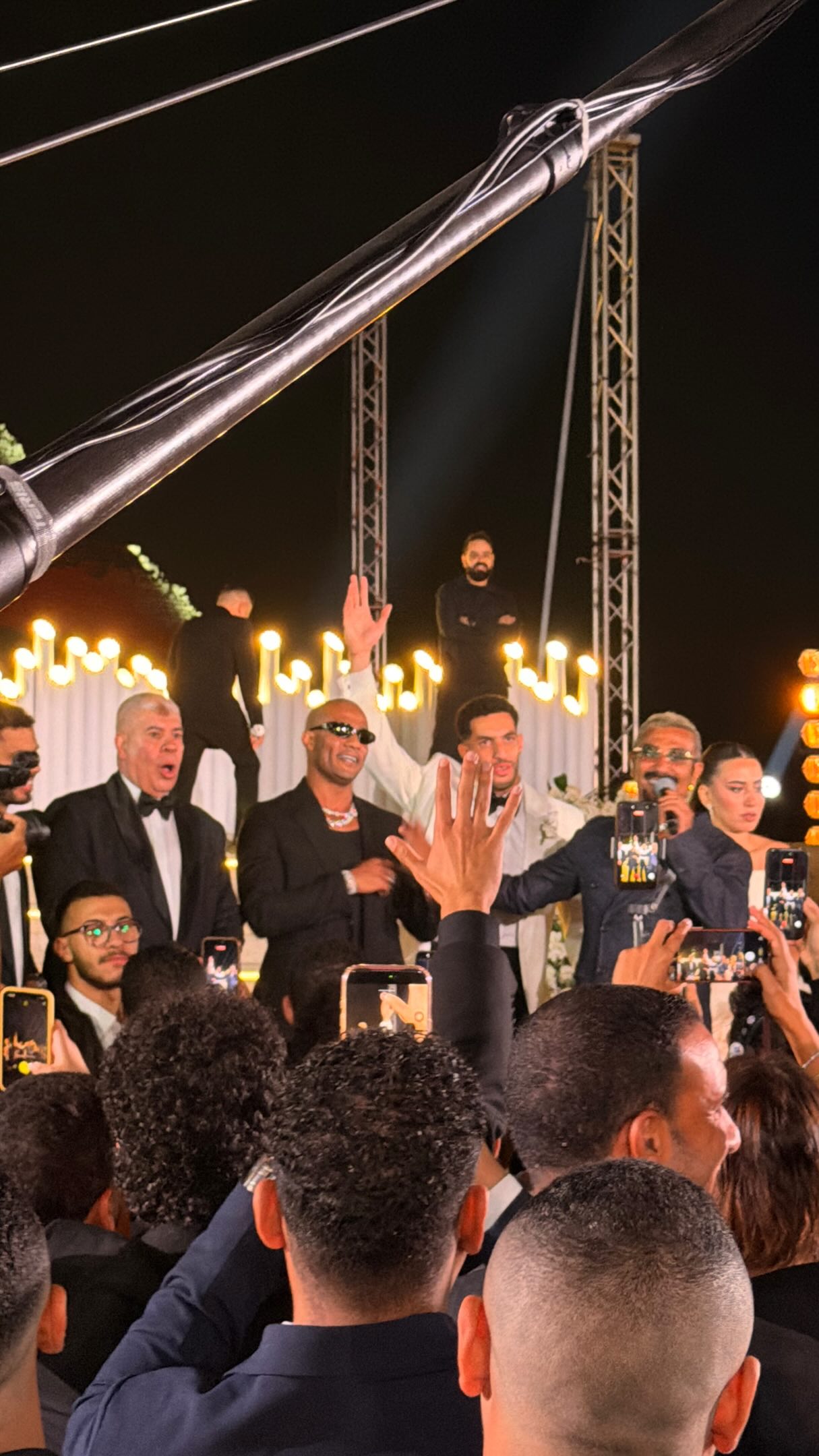 محمد رمضان وتامر حسني يحتفلان بالعروسين