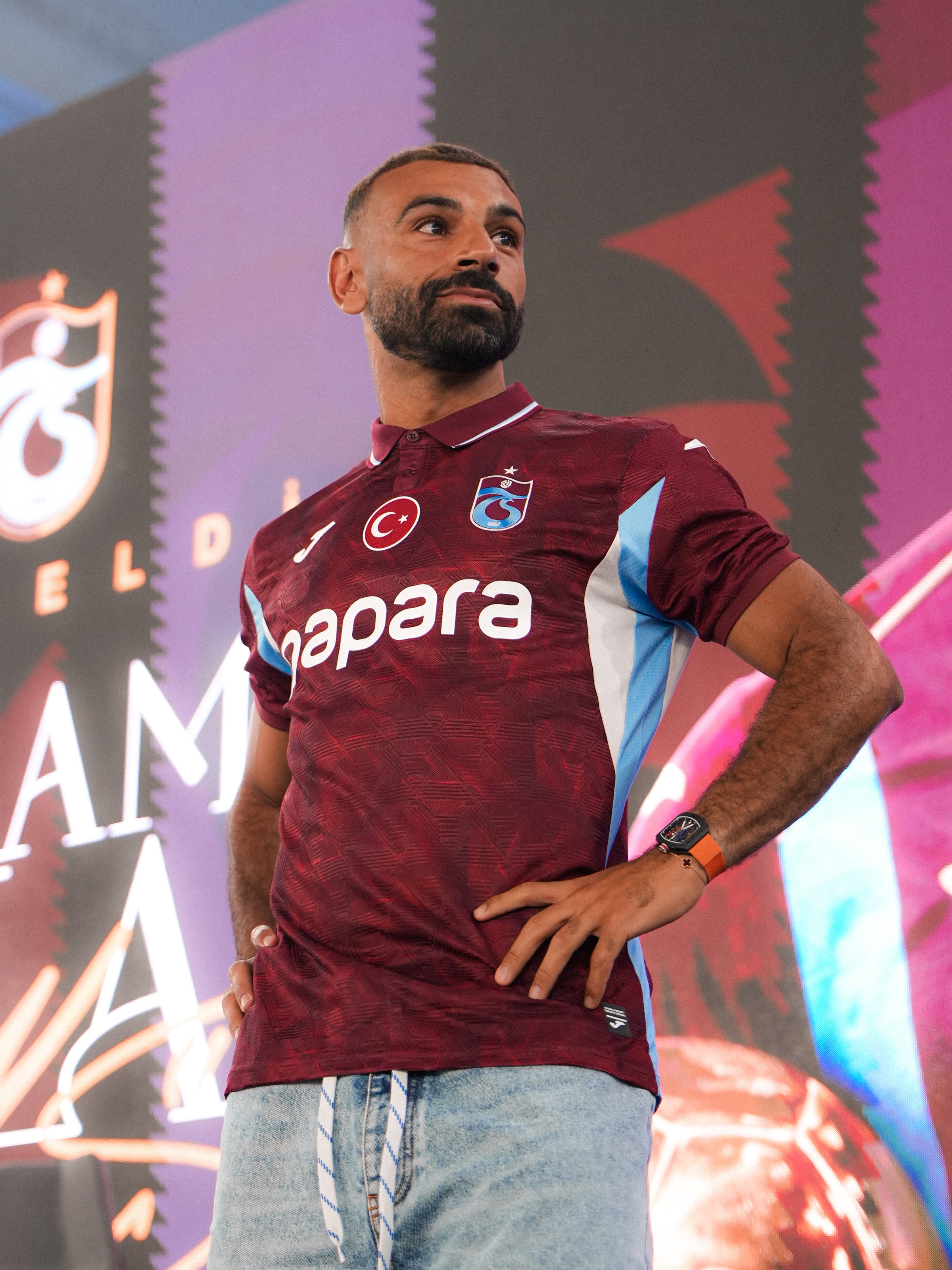 محمد صلاح ينتقل إلى نادي طرابزون