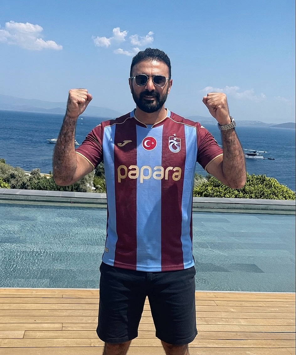 محمد كريم يساند محمد صلاح في تركيا