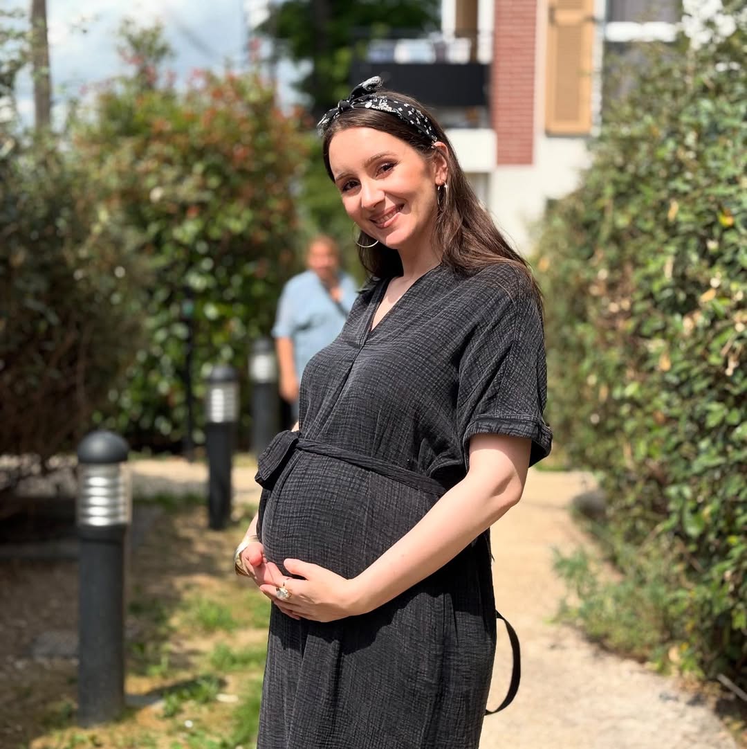 محمد محمود عبدالعزيز يحتفل بعيد ميلاد زوجته