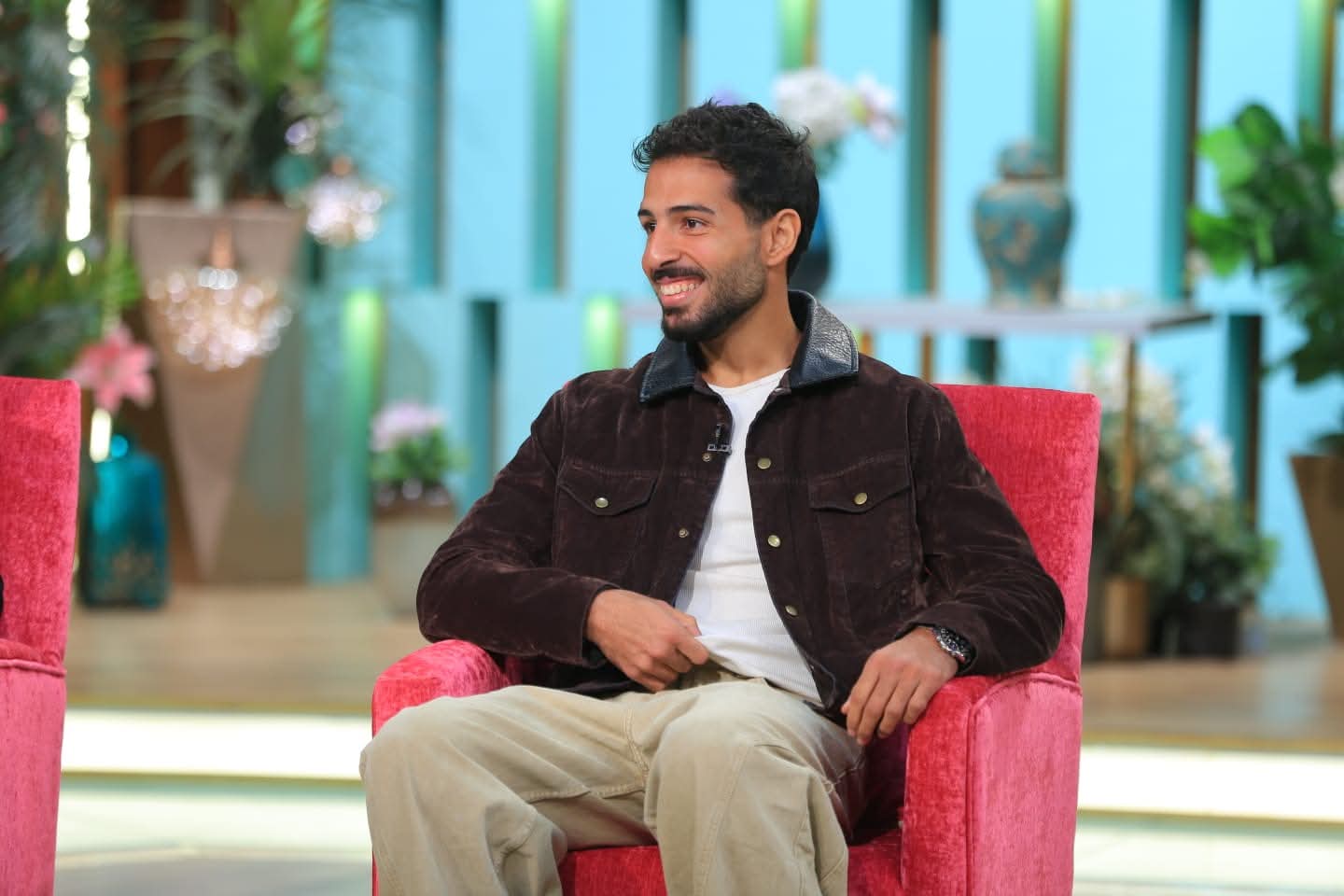 محمود ياسين يكشف كواليس مرض والدته ويرد على شائعة زواج والده