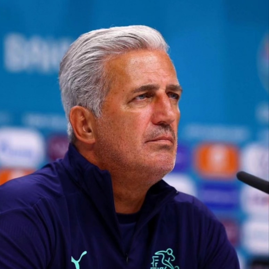 مدرب منتخب الجزائر فلاديمير بيتكوفيتش يعتمد على أسلوب القيادة بهدوء والتحول الاستراتيجي