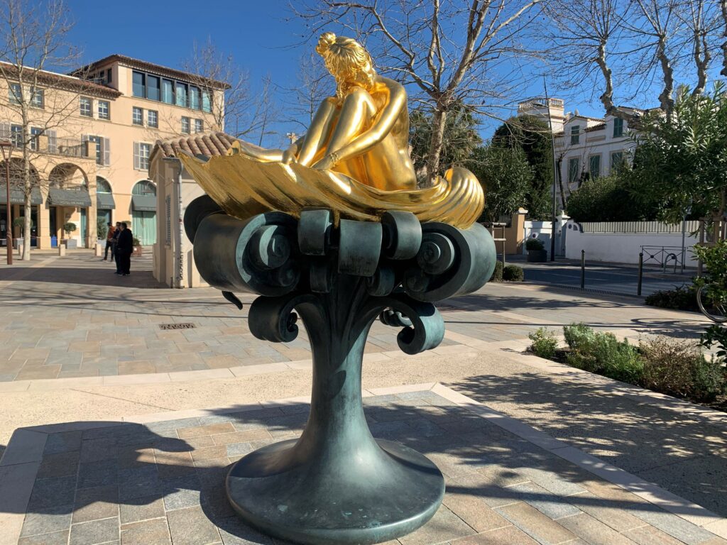 مدينة سان تروبيه تودع بريجيت باردو