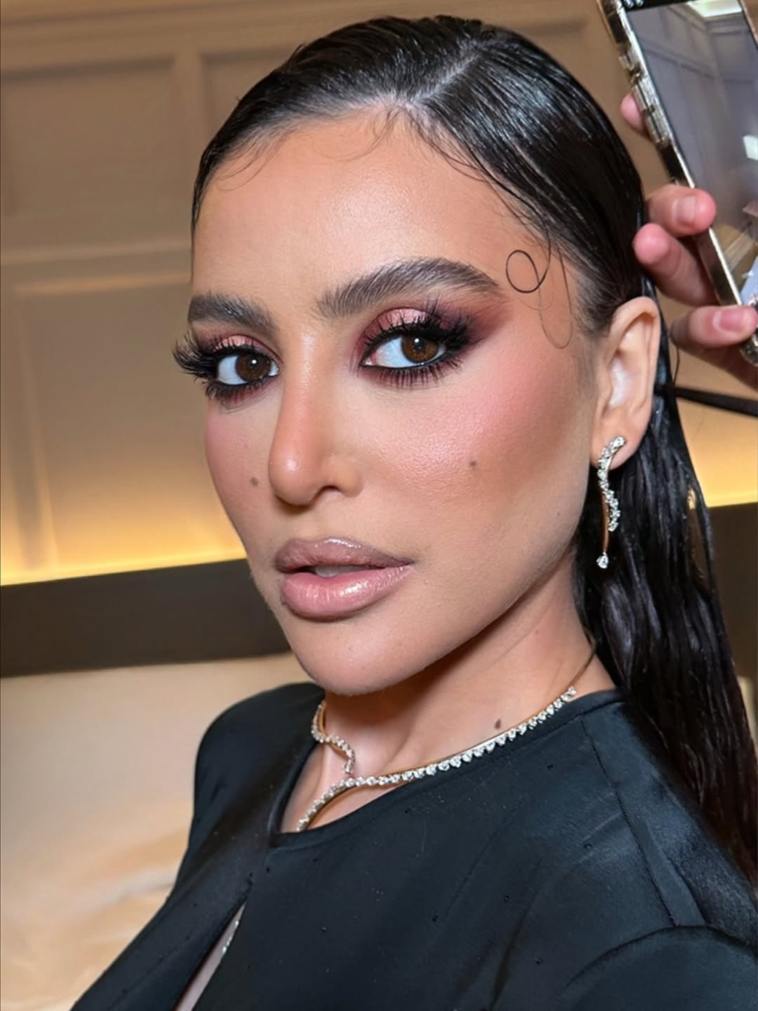 مرام علي بإطلالة جمالية جريئة وغير مألوفة