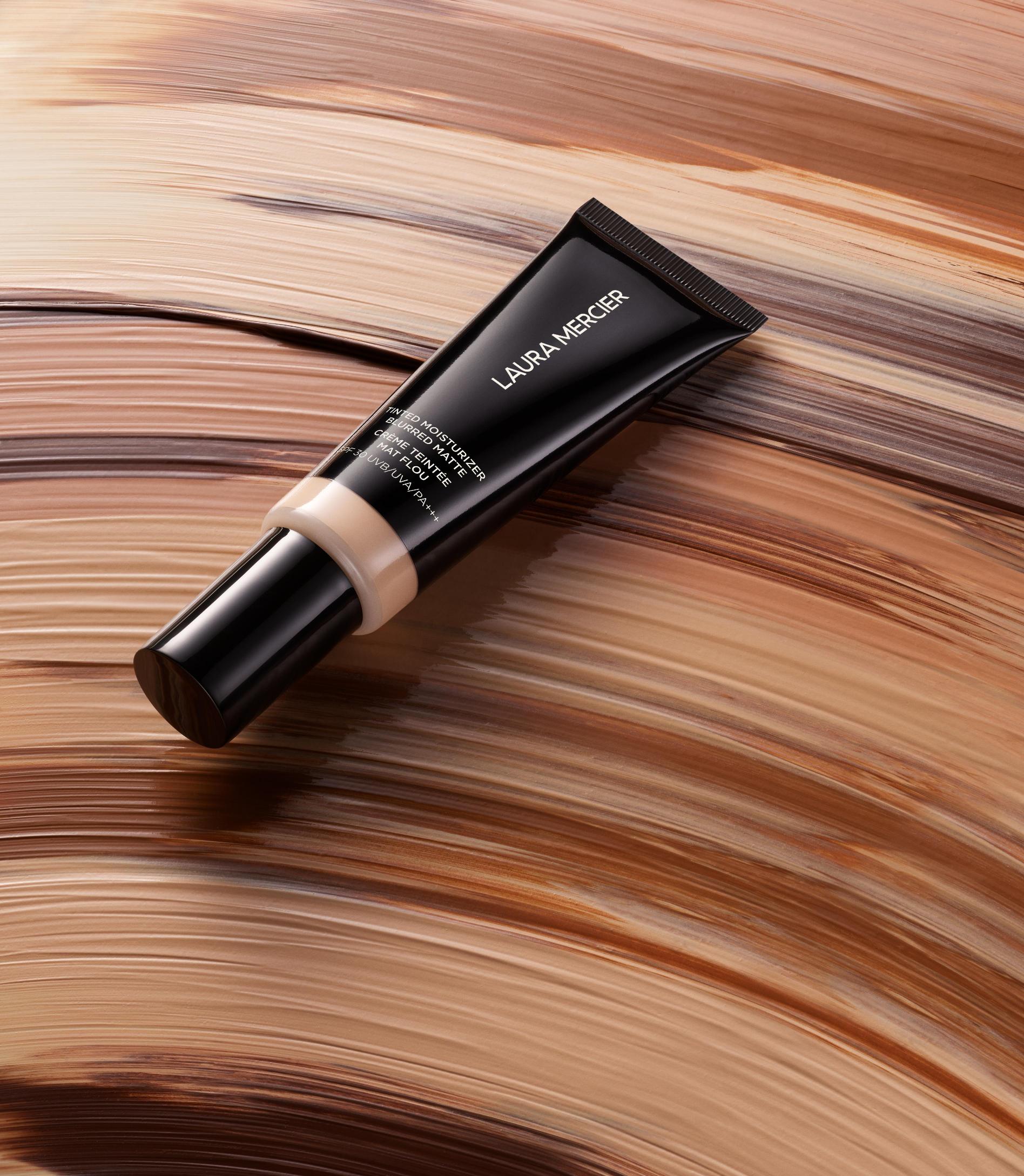 مرطّب لورا مرسييه الملوّن بلمسة مطفّية ضبابية SPF 30 (1)