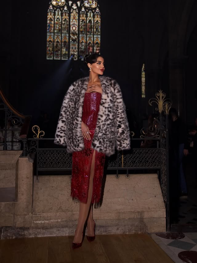 مرمر حليم بإطلالة كوتور فخمة في باريس