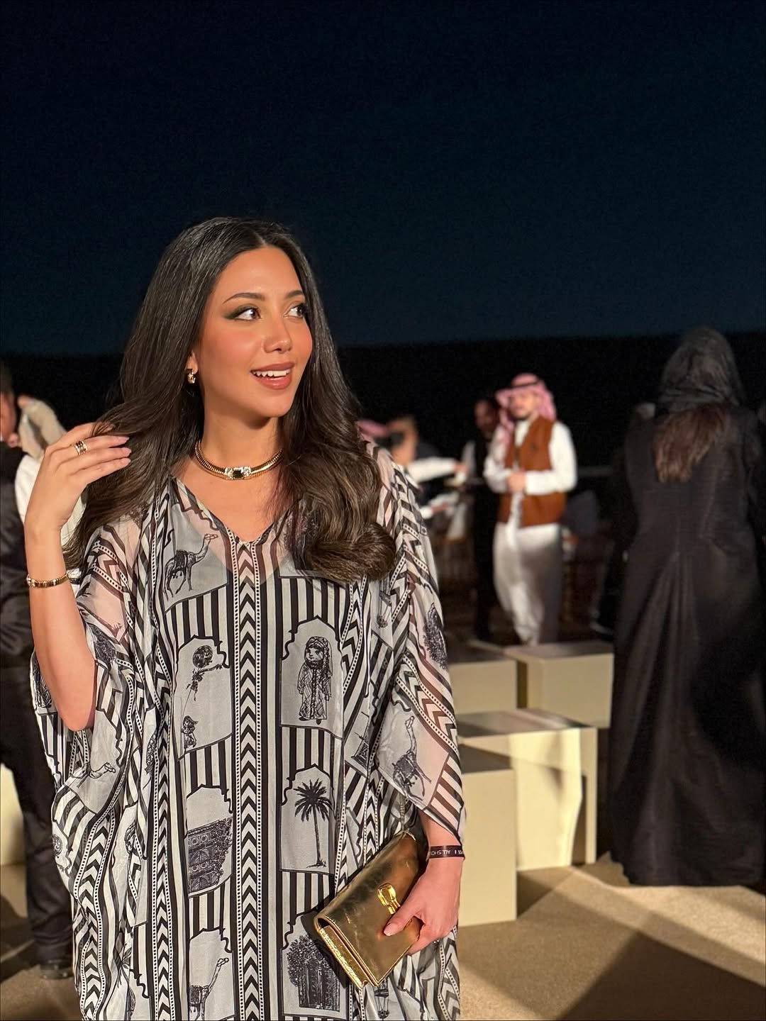مريم سلمان بمكياج ترابي شرقي