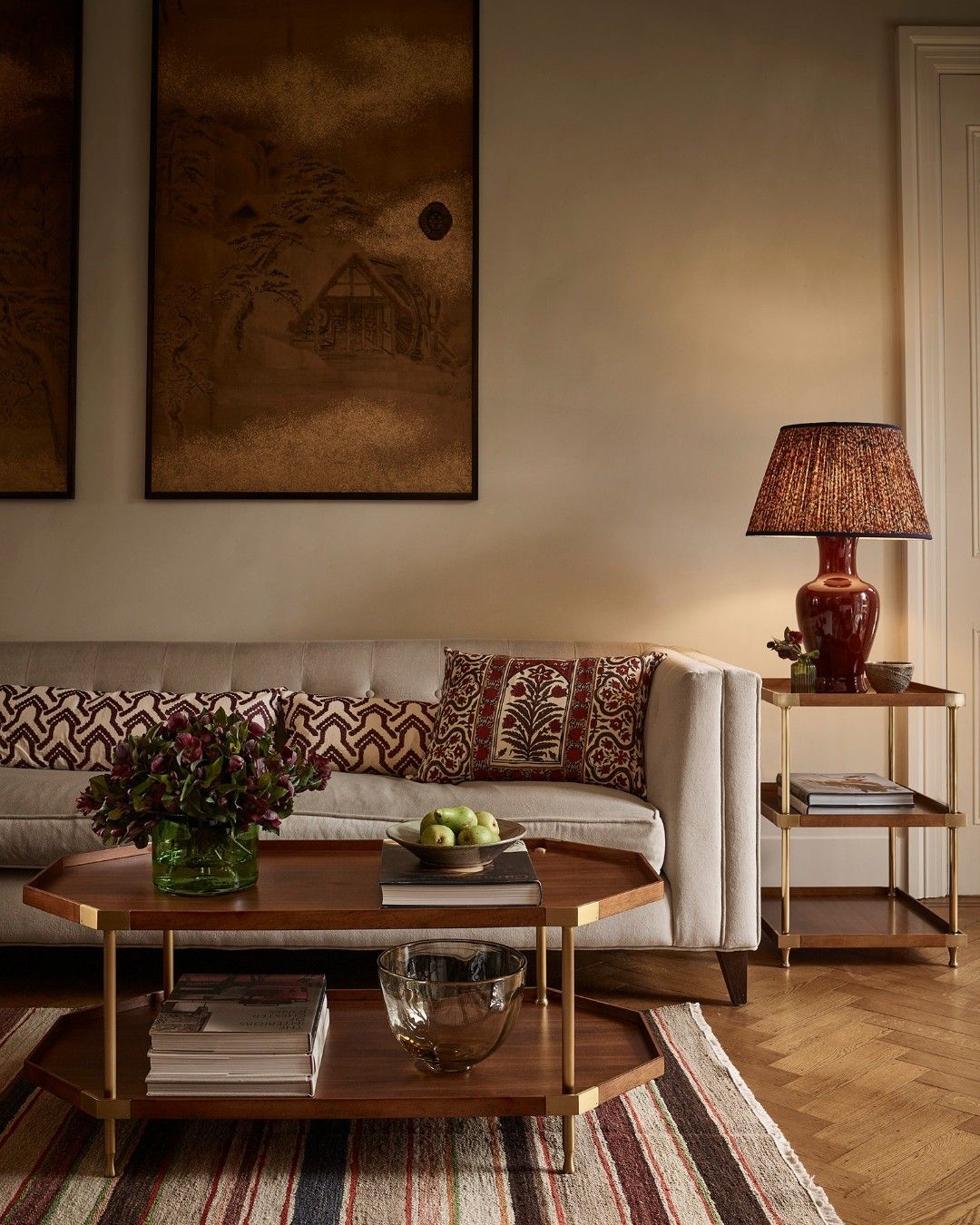 مزج الأثاث العتيق مع الإكسسوارات المعاصرة