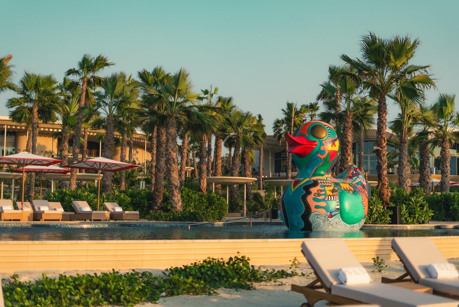 مساحات معيشة مفتوحة على البحر… تجربة يومية تنسجم مع الإطلالة