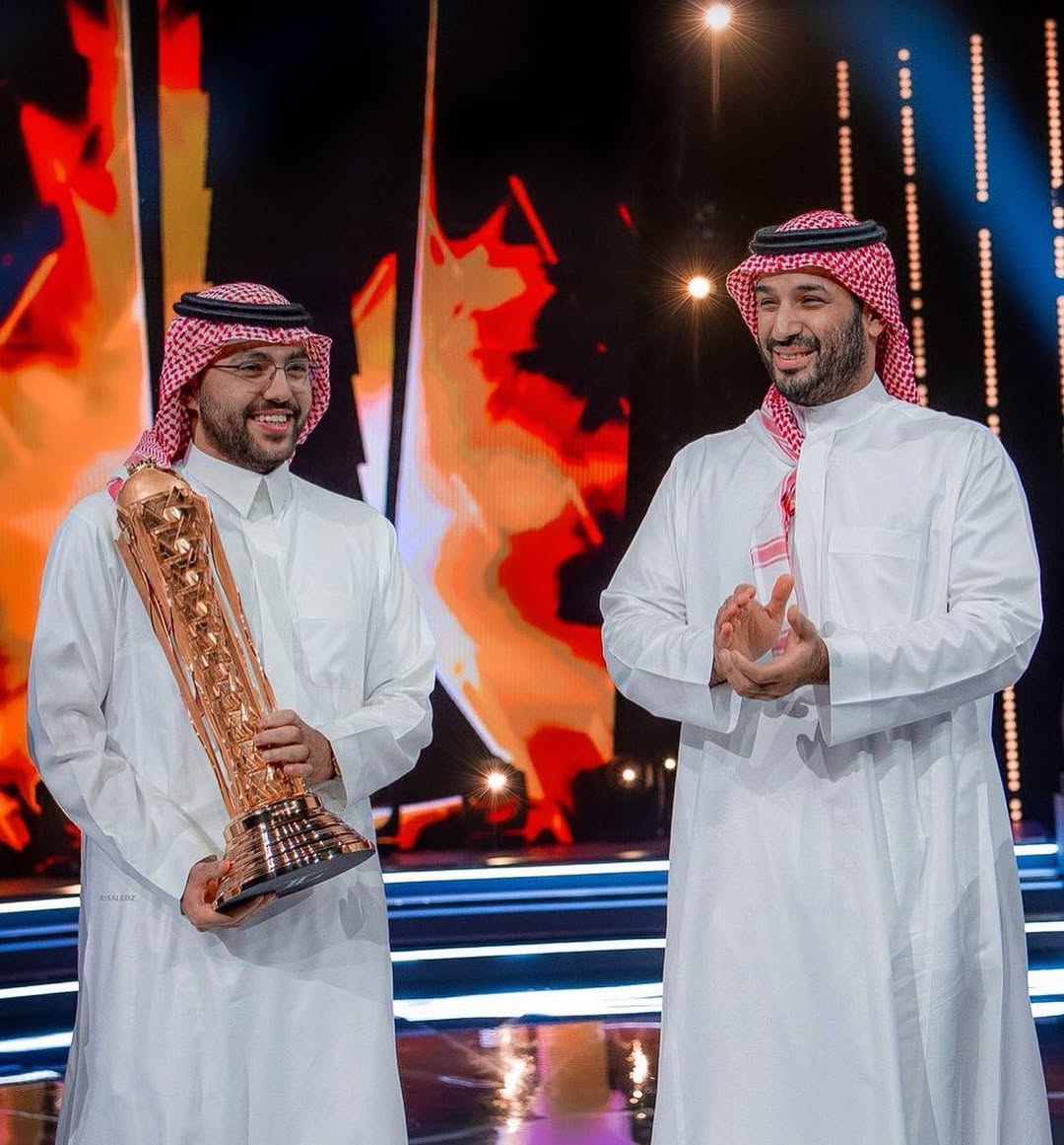 مساعد الدوسري ينال كأس العالم للرياضات الإلكترونية في نسختها الاولى