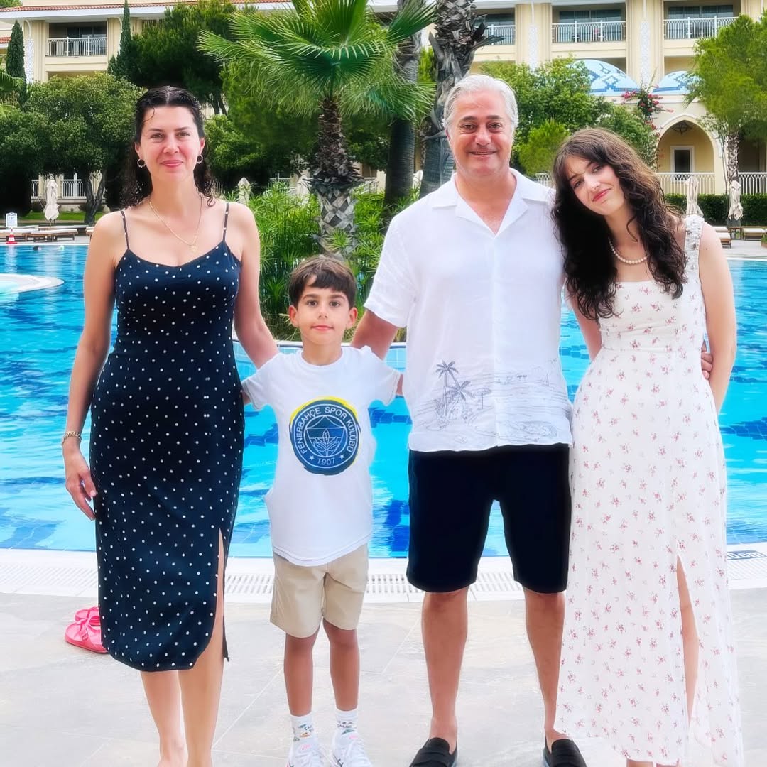 قواعد سيفينش غورسين أكيلدز في استخدام السوشيال ميديا