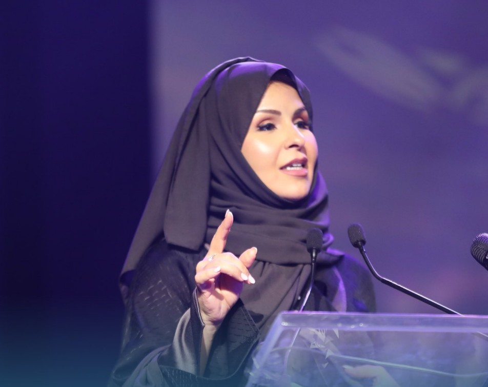مسيرة علمية ومهنية راسخة للدكتورة إيناس بنت سليمان بن محمد العيسى