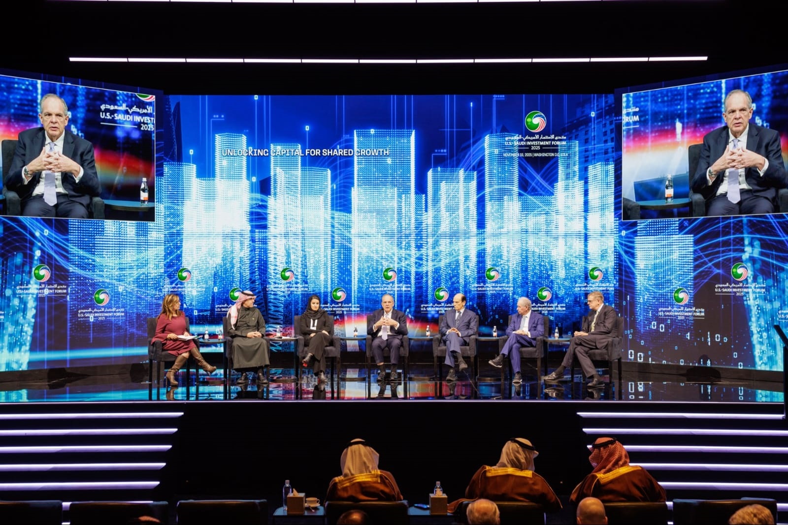 مشاركة سارة السحيمي في الجلسة الحوارية في منتدى الاستثمار الأميركي–السعودي 2025