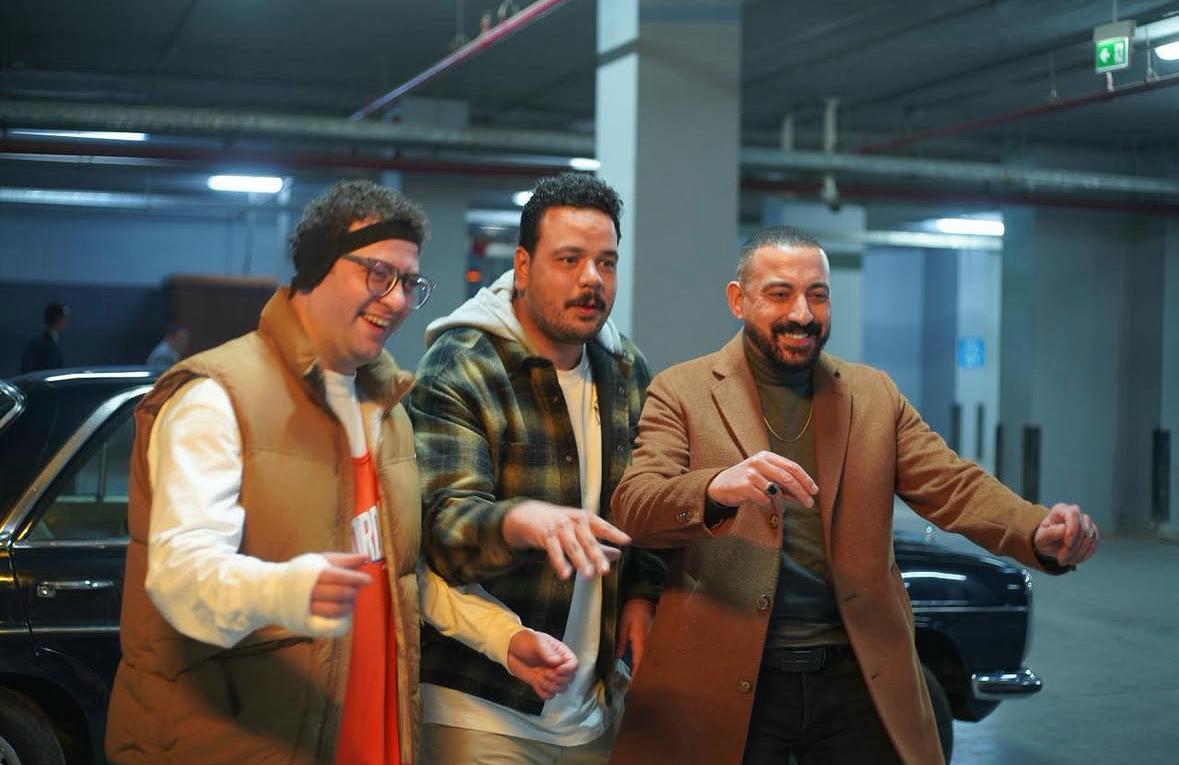 مصطفى غريب مع دياب وميشيل ميلاد في "هي كيميا"