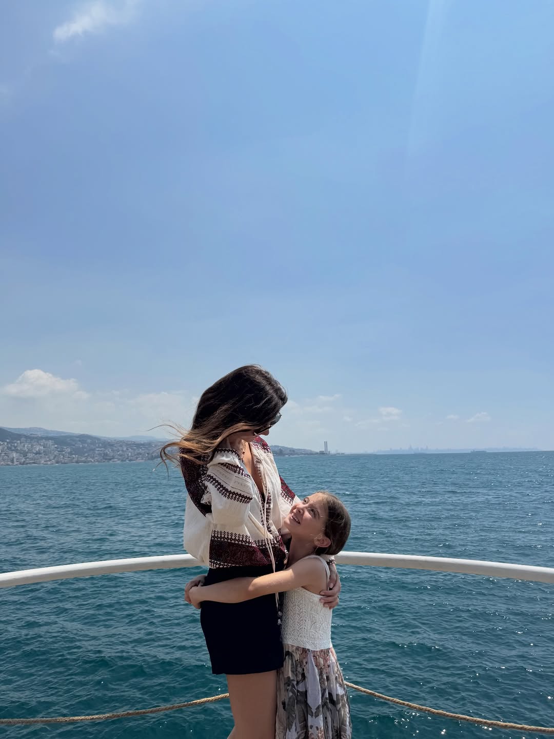 ليا ووالدتها نانسي