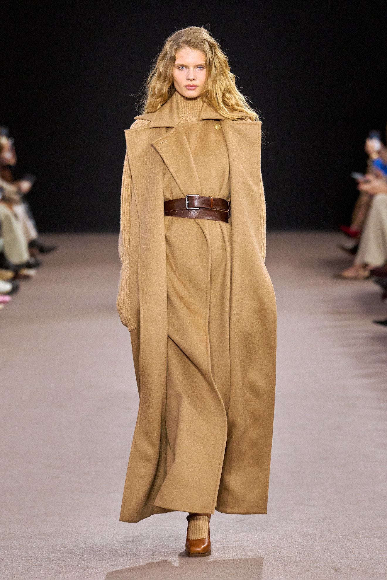 معطف أنيق من Max Mara