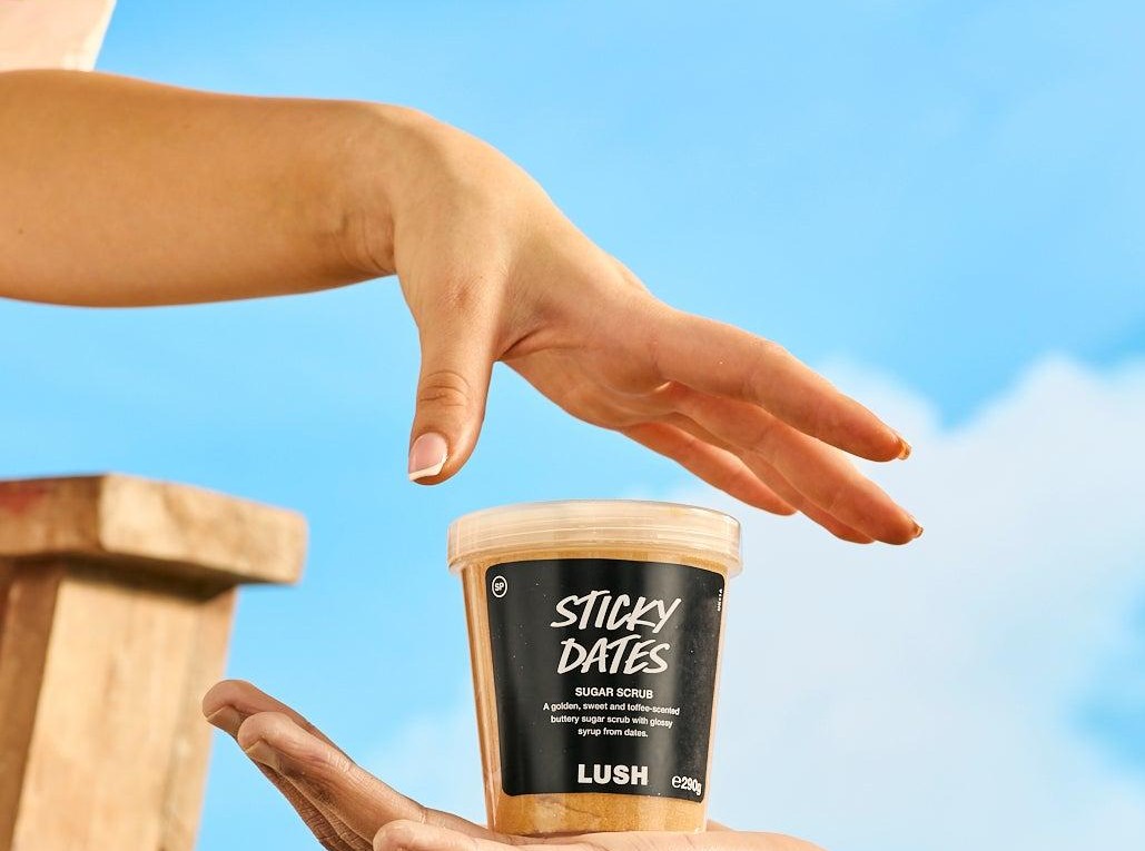 مقشر الجسم دبس التمر Sticky Dates Body Scrub  من  Lush