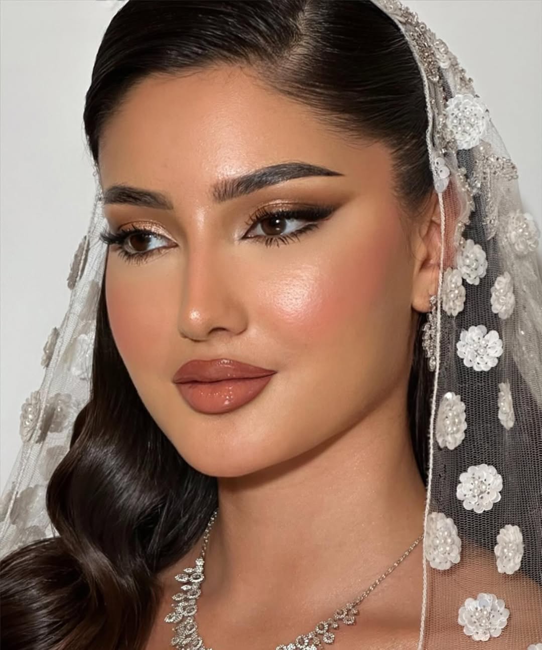 مكياج عروس من خبيرة التجميل المتخصصة مها الشلوي