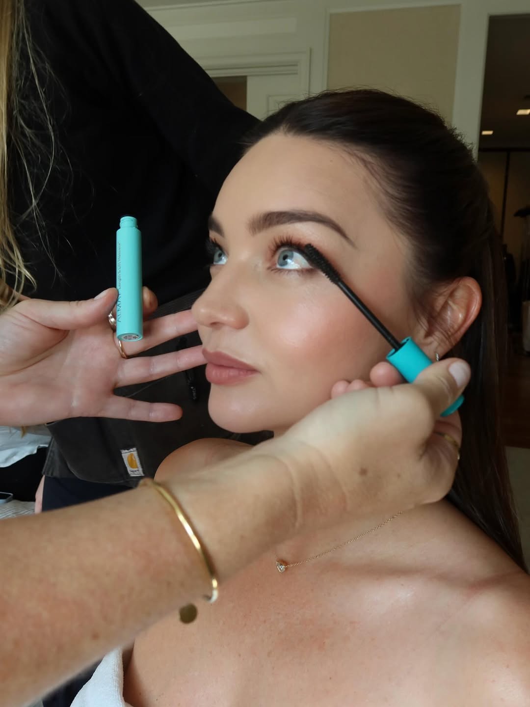 مكياج ميراندا كير Miranda Kerr بلمسات ناعمة ومشرقة في Met Gala 2026