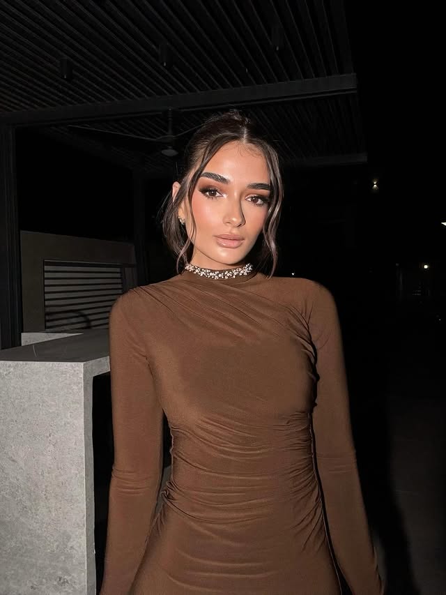 ملك أحمد زاهر بإطلالة سهرة ناعمة تليق بعمرها ونجاحها