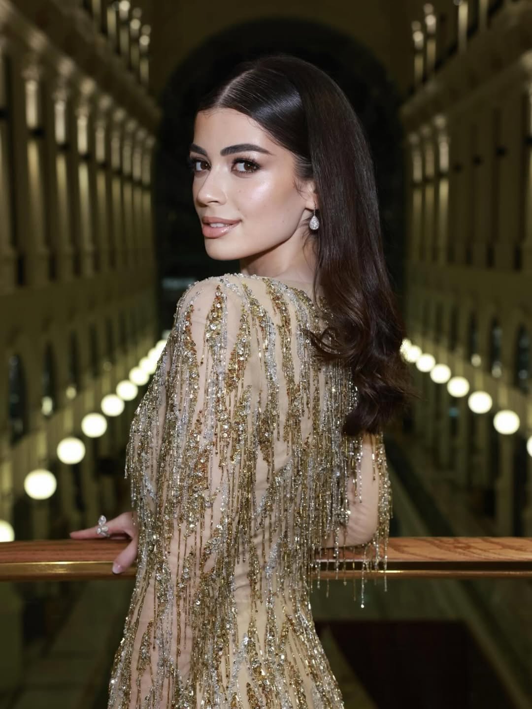 ليلى أحمد زاهر بإشراقة كلاسيكية