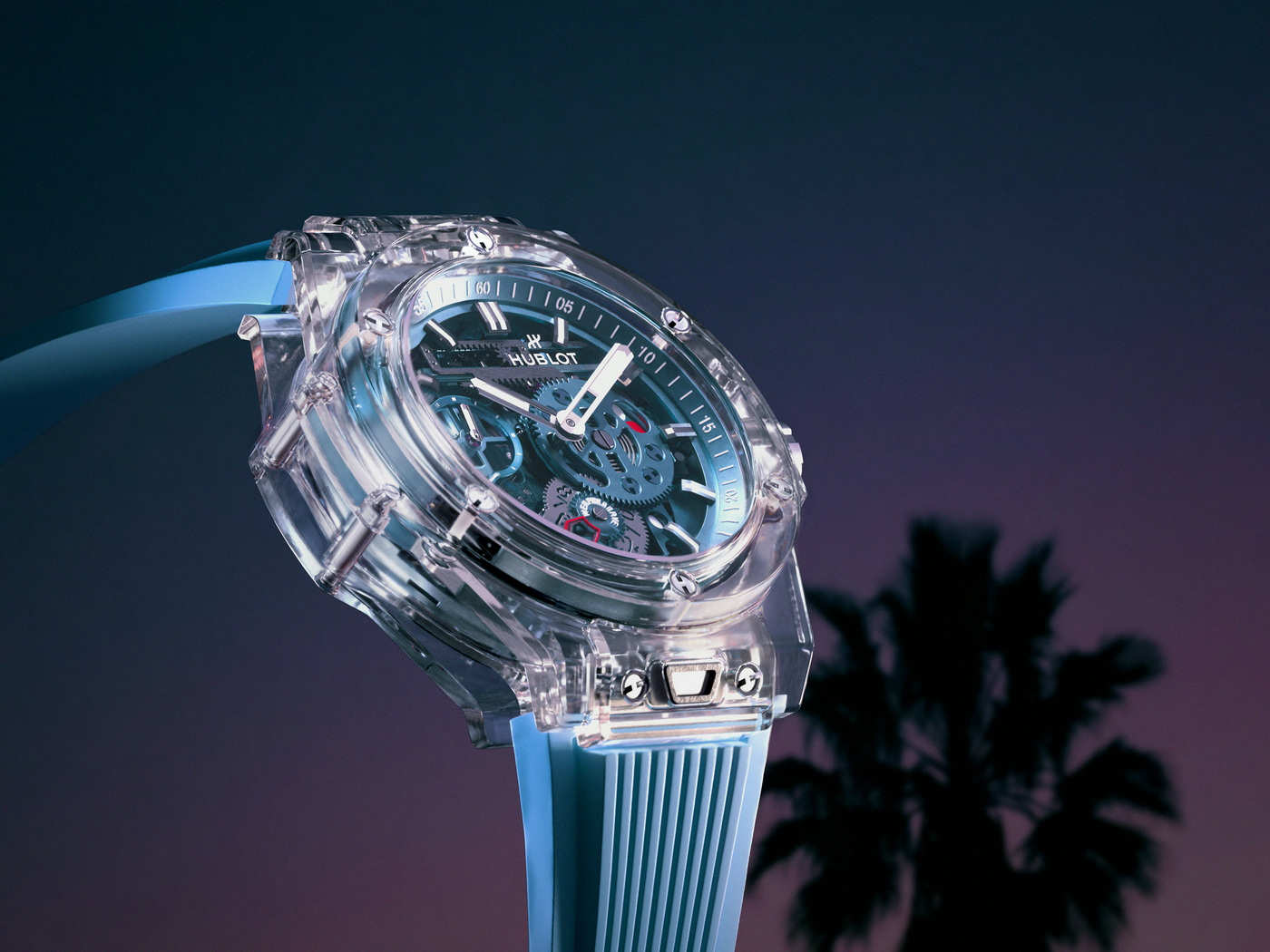 من أبرز مزايا ساعة Big Bang Sapphire Sky Blue احتياطي الطاقة