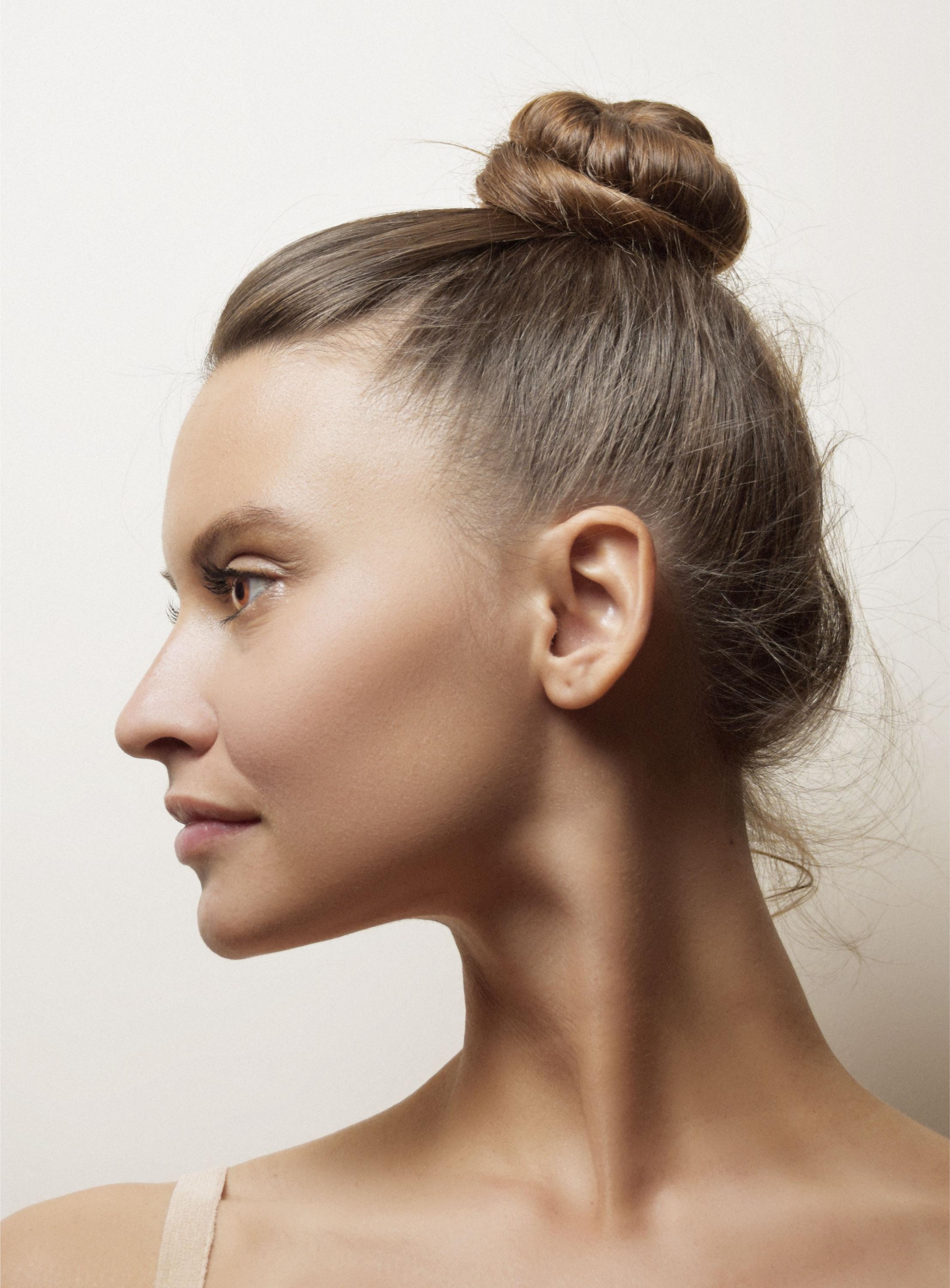 من أهم أهداف هذه الجراحة أنه يعطي ال jawline أكثر تحديداً