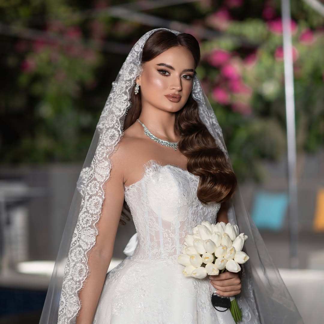 من اطلالات العرايس من الميك أب أرتست خديجة محمد