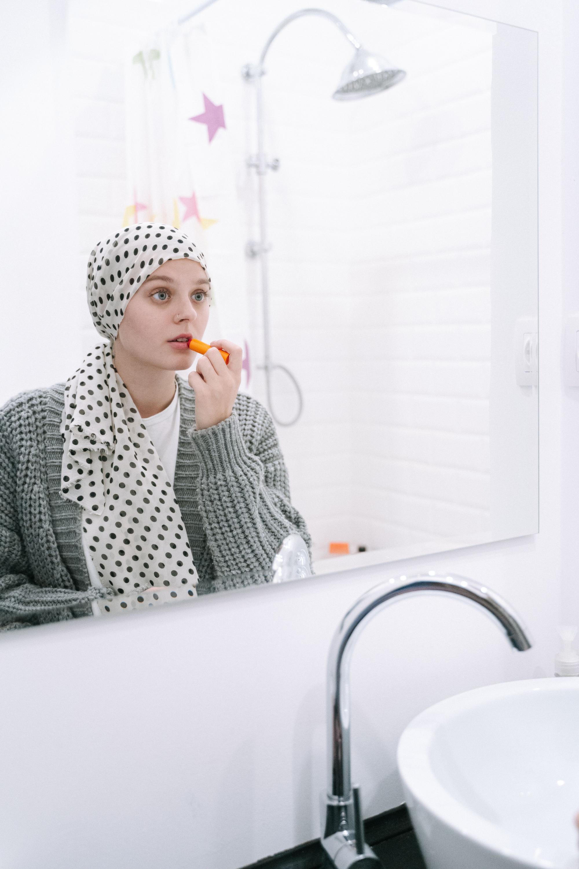 من الأفضل اختيار مستحضرات بسيطة ولطيفة خلال رحلة علاج السرطان