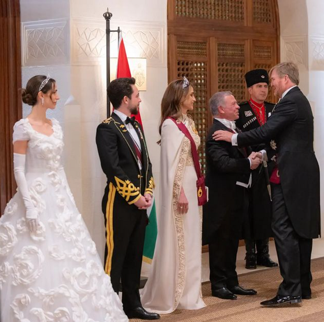 من الاحتفال في قصر الحسينية