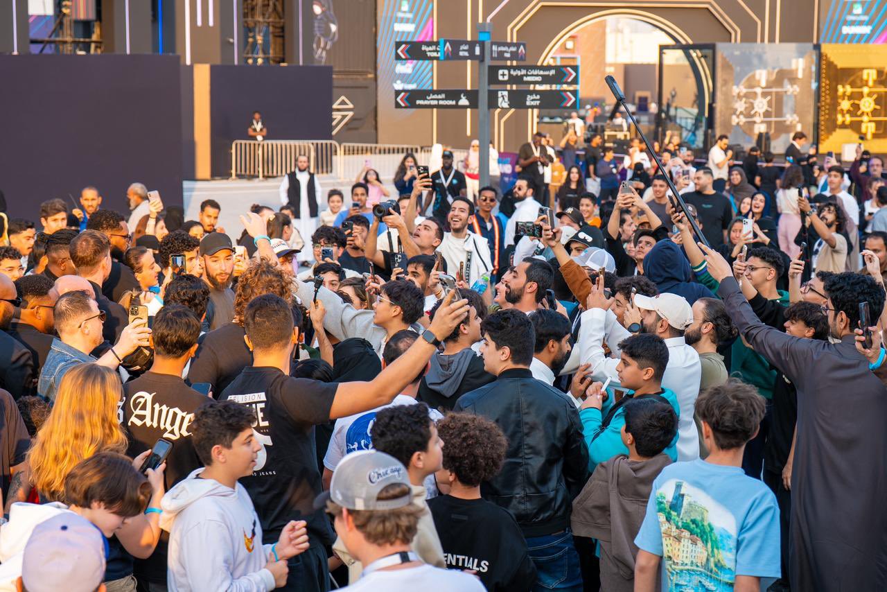 من الترفيه العائلي إلى التحديات التفاعلية… المتعة هنا للجميع.