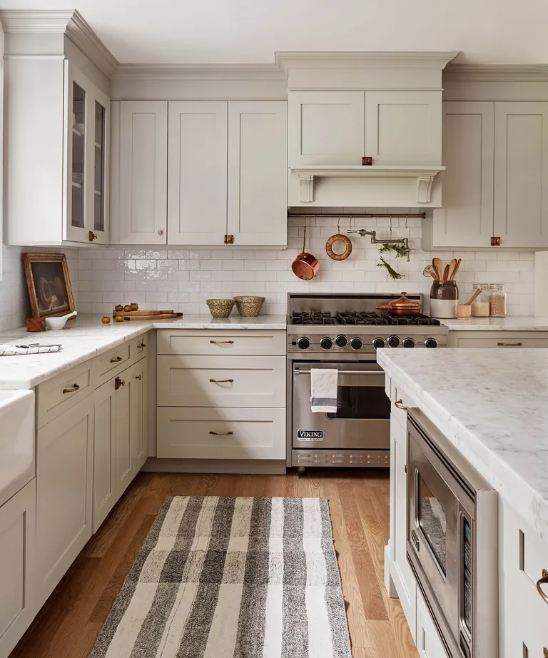 من المثالي أن يكون المطبخ في الجزء الخلفي من المنزل