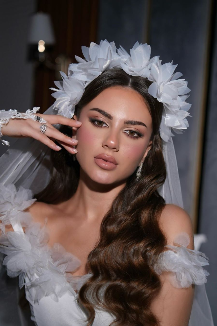 من تسريحات أخصائية تساريح العرايس حليمه احمد