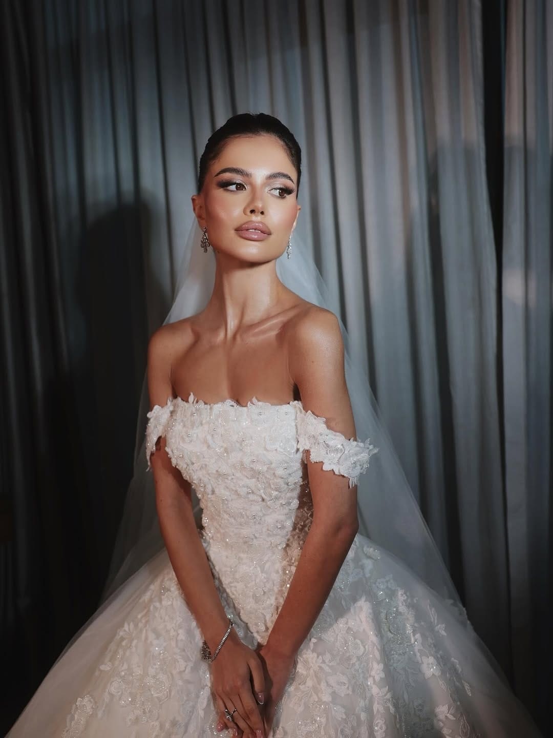 من تسريحات العرايس من المصففة المتخصصة بتسريحات الشعر ليلي زيدان